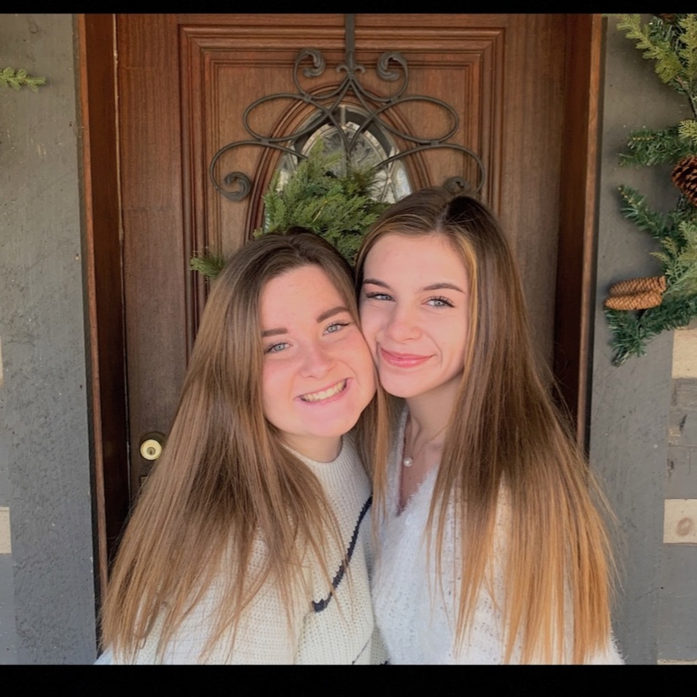 Meet your Posher, Caroline